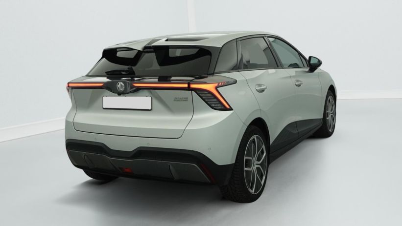 Aperçu du véhicule : 64KWH 204CH LUXURY