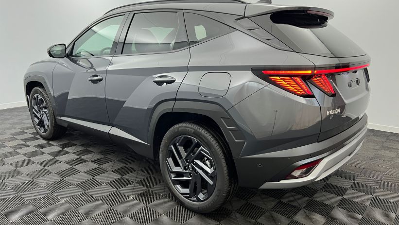 Aperçu du véhicule : 1.6 T-GDI 239 Hybrid BVA6 Executive Ecotronic Gray avec 1160€ d'équipements inclus