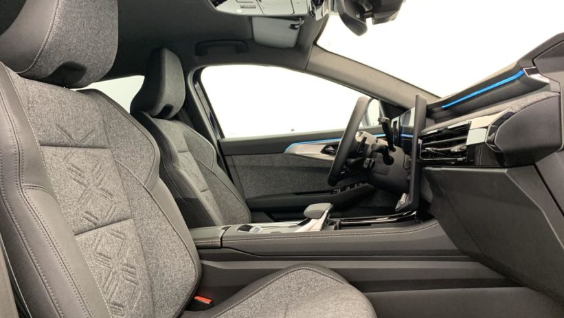 Aperçu du véhicule : Espace full hybrid E-Tech 200 ch 7pl Techno