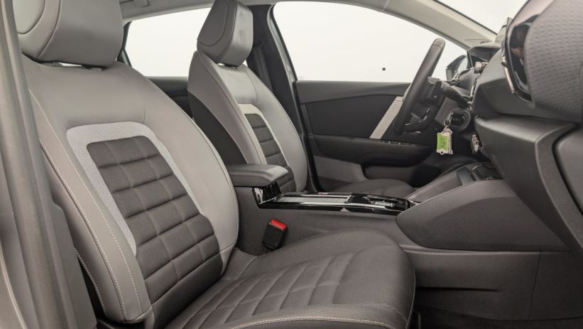 Aperçu du véhicule : PureTech 130 EAT8 Plus