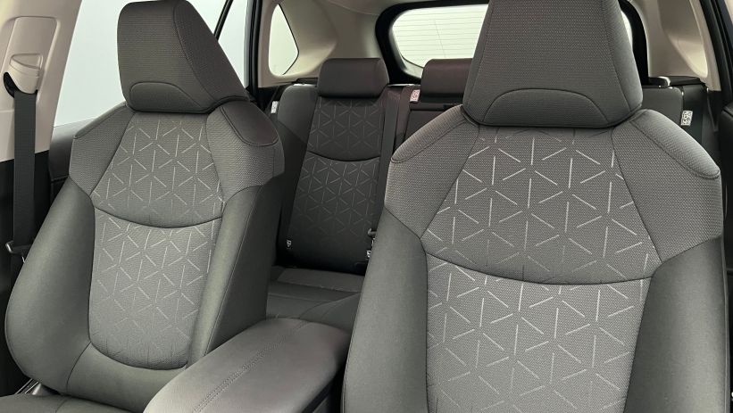Aperçu du véhicule : Hybride 222 ch AWD-i Dynamic Bleu de Prusse avec 2850€ d'équipements inclus