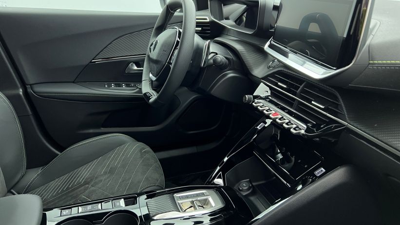 Aperçu du véhicule : Hybrid 145 e-DCS6 GT Gris Selenium avec 2720€ d'équipements inclus
