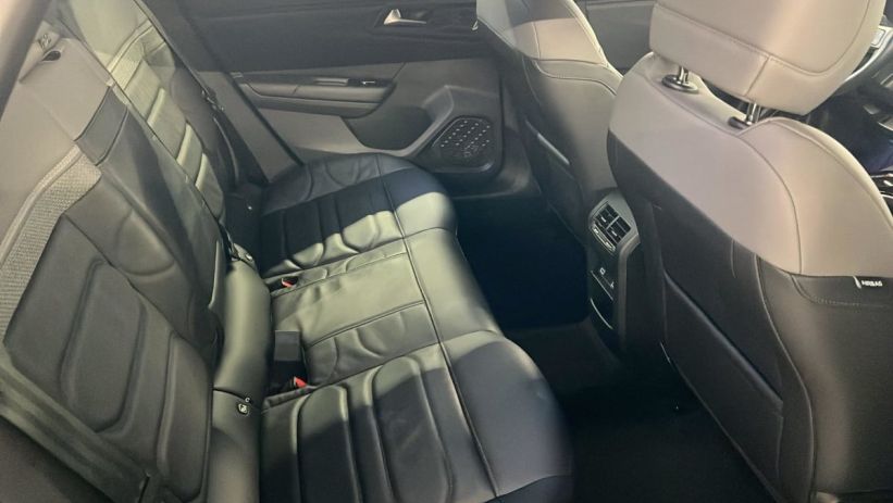 Aperçu du véhicule : PureTech 130 EAT8 Plus