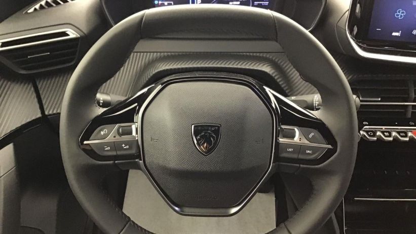 Aperçu du véhicule : Allure 1.2 HYBRID 136