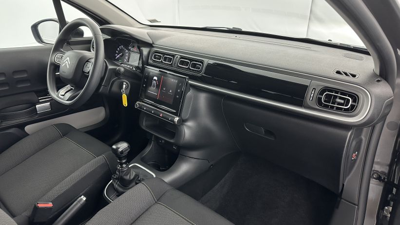 Aperçu du véhicule : III 1.2 PureTech 110ch Shine