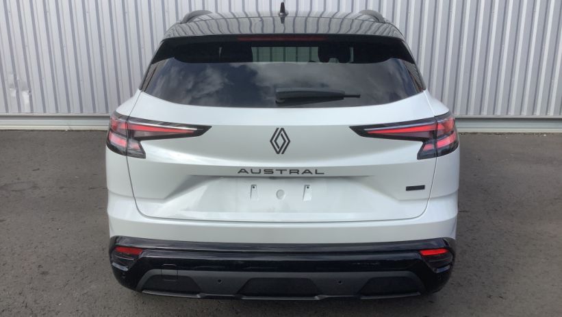 Aperçu du véhicule : AUSTRAL full hybrid E-Tech 200 ch Esprit Alpine