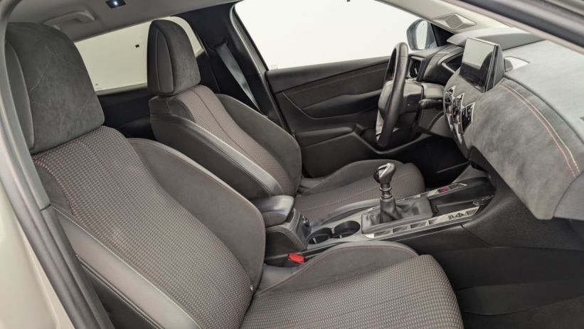 Aperçu du véhicule : PureTech 100 BVM6 Performance Line