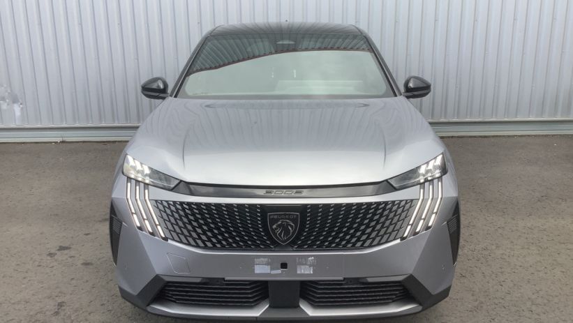 Aperçu du véhicule : 3008 Hybrid 145 e-DCS6 GT