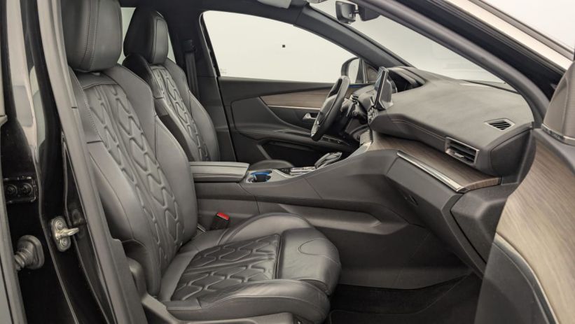 Aperçu du véhicule : Hybrid4 300 e-EAT8 GT Pack