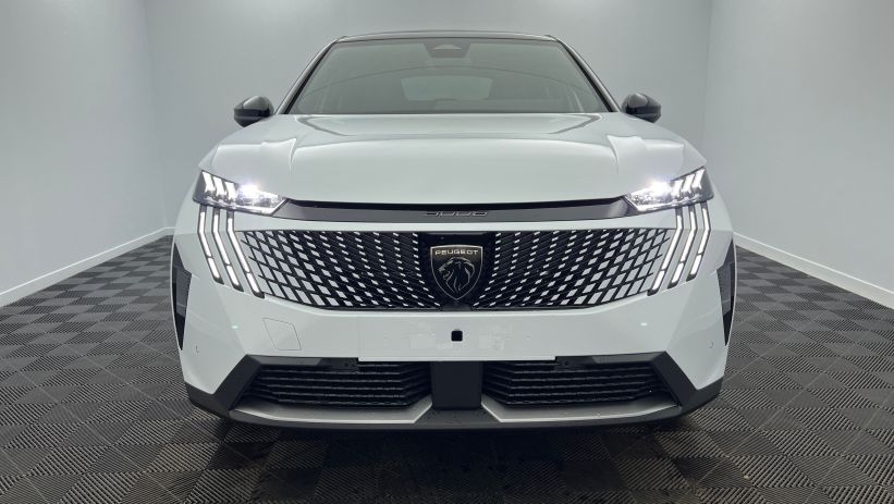 Aperçu du véhicule : Hybrid 145 e-DCS6 GT Blanc Okénite avec 5700€ d'équipements inclus