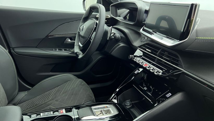 Aperçu du véhicule : Hybrid 145 e-DCS6 GT Noir Perla Nera avec 4420€ d'équipements inclus