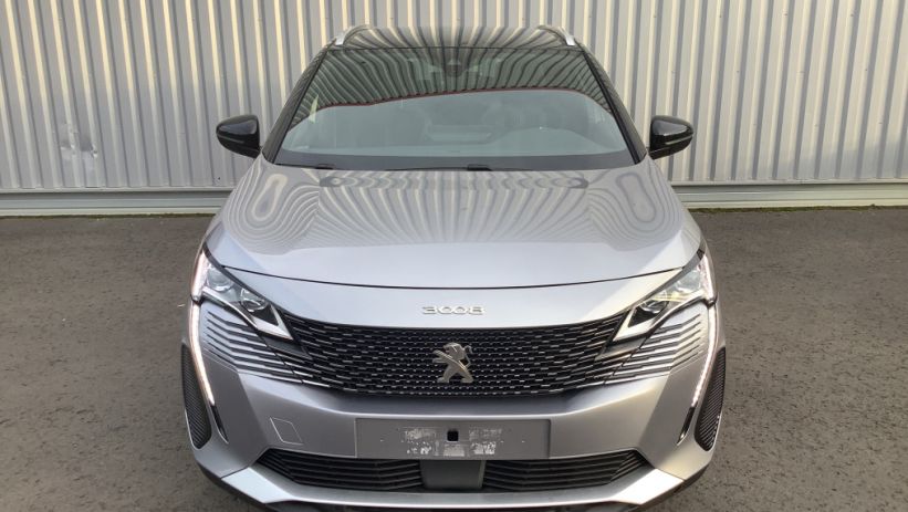 Aperçu du véhicule : 3008 Hybrid 136 e-DCS6 GT