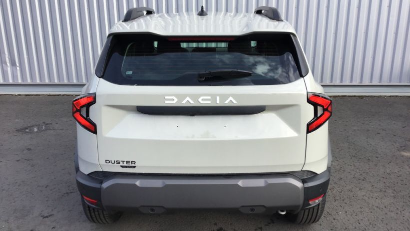 Aperçu du véhicule : DUSTER Hybrid 140 4x2 Expression