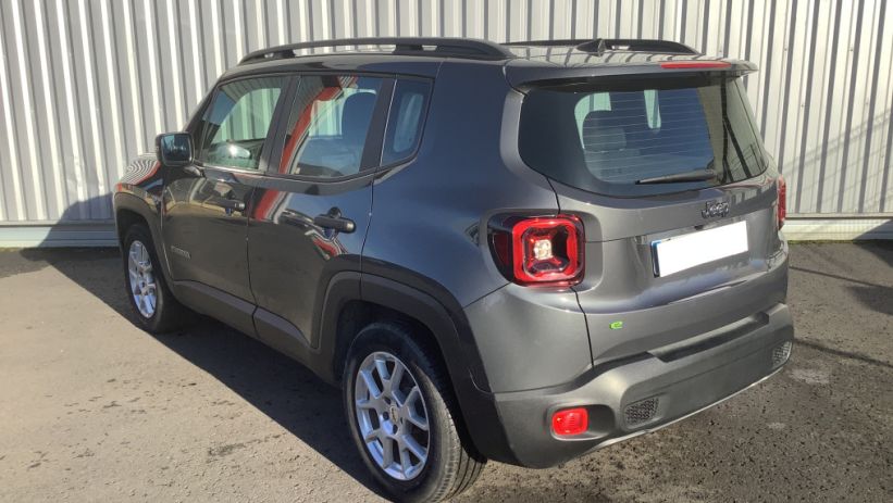 Aperçu du véhicule : RENEGADE 1.5 Turbo T4 130 ch BVR7 e-Hybrid Altitude