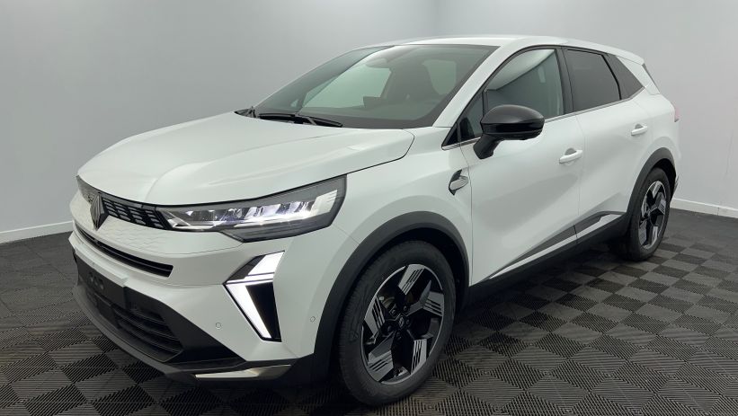 Aperçu du véhicule : E-Tech full hybrid 145 Techno Blanc Nacré avec 1700€ d'équipements inclus