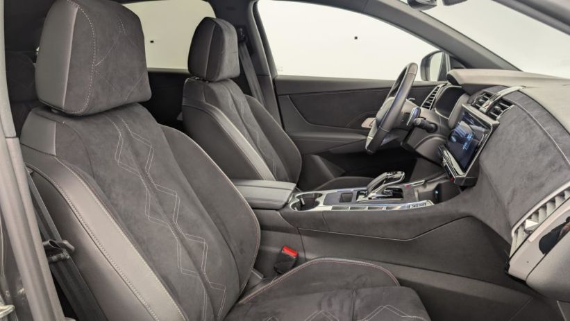 Aperçu du véhicule : Hybride Rechargeable E-Tense 300 EAT8 4x4 Performance Line +