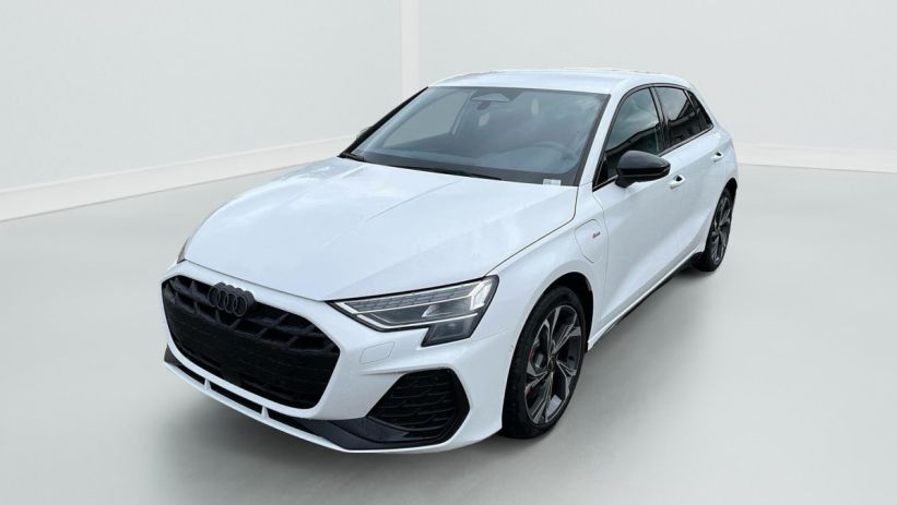 Aperçu du véhicule : 45 TFSI E HYBRIDE RECHARGEABLE 272 S TRONIC 6 S LINE