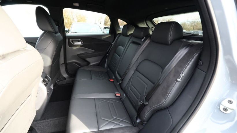 Aperçu du véhicule : 158 N-DESIGN