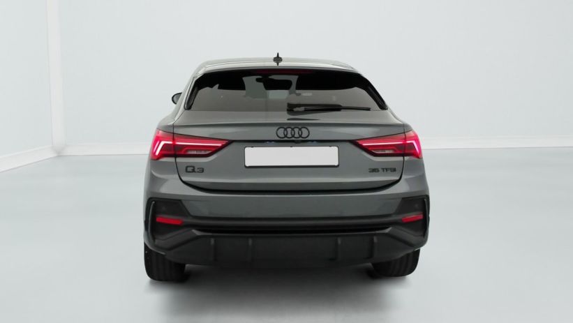 Aperçu du véhicule : 35 TFSI 150 ch S tronic 7 S line