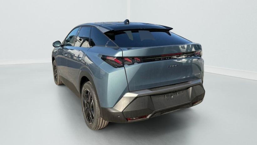 Aperçu du véhicule : 1.2 hybrid 145 gt e-dcs6