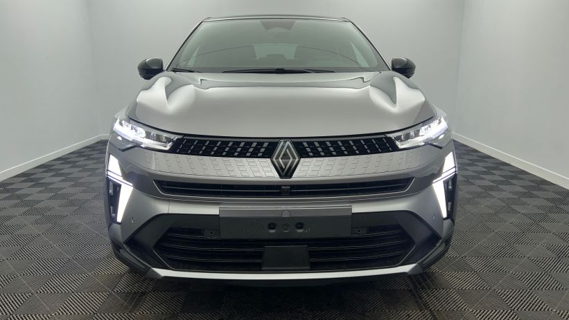 Aperçu du véhicule : E-Tech full hybrid 160 ch esprit Alpine Gris Cassiopée - Toit Noir Etoilé avec 2150€ d'équipements inclus