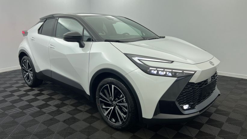 Aperçu du véhicule : Hybride Rechargeable 225 Collection Blanc Lunaire nacré - Toit Noir avec 3700€ d'équipements inclus