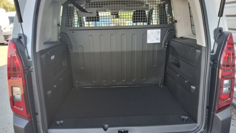 Aperçu du véhicule : BERLINGO Taille M BlueHDi 130 S&S EAT8 Plus - N1