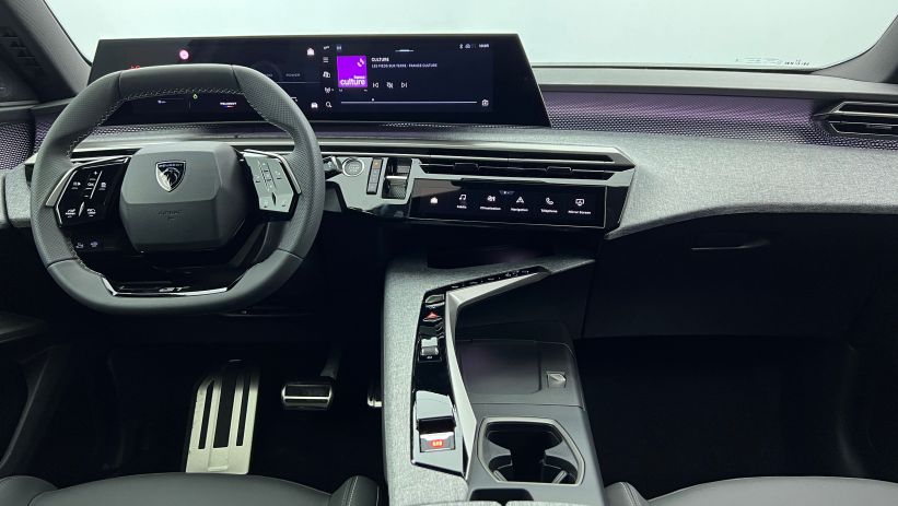 Aperçu du véhicule : Nouveau Hybrid 145 e-DCS6 GT Blanc Okénite avec 5350€ d'équipements inclus
