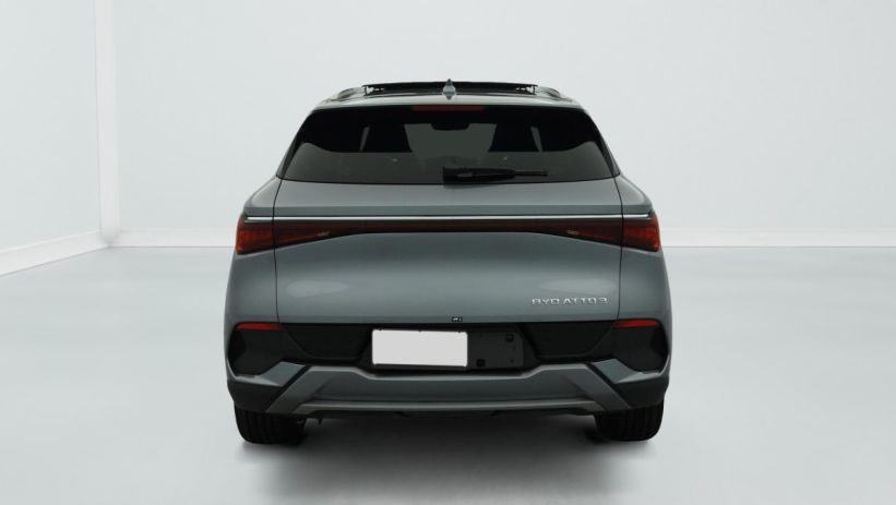 Aperçu du véhicule : 60 5 kWh 204 ch Design