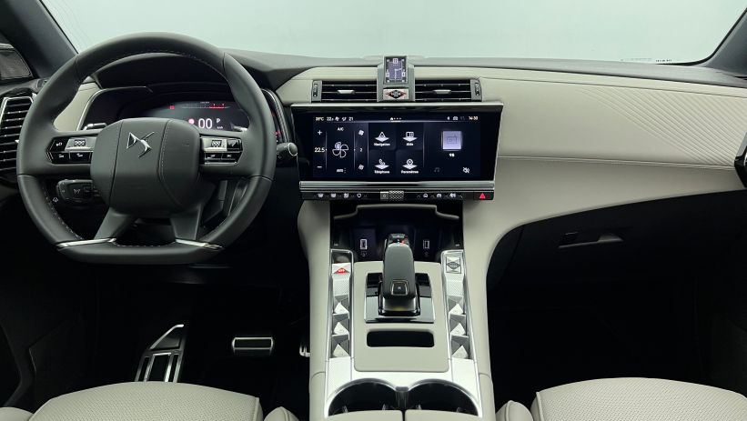 Aperçu du véhicule : BlueHDi 130 EAT8 Etoile Noir Perla Nera avec 5900€ d'équipements inclus