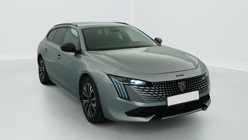 Aperçu du véhicule : Hybrid 225 e-EAT8 Allure