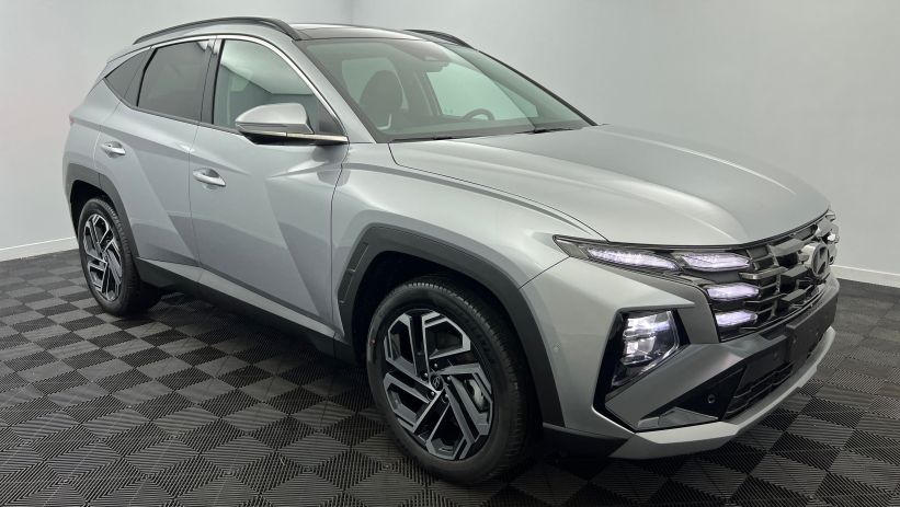 Aperçu du véhicule : 1.6 T-GDI 239 Hybrid BVA6 Executive Shimmering Silver avec 960€ d'équipements inclus