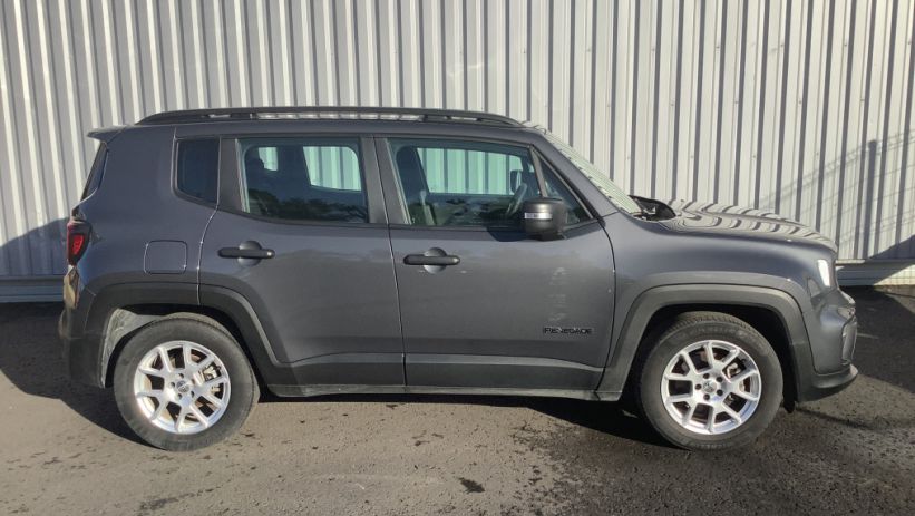 Aperçu du véhicule : RENEGADE 1.5 Turbo T4 130 ch BVR7 e-Hybrid Altitude