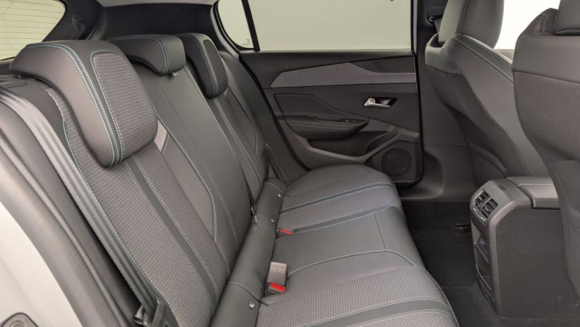 Aperçu du véhicule : Hybrid 145 e-DCS6 Allure