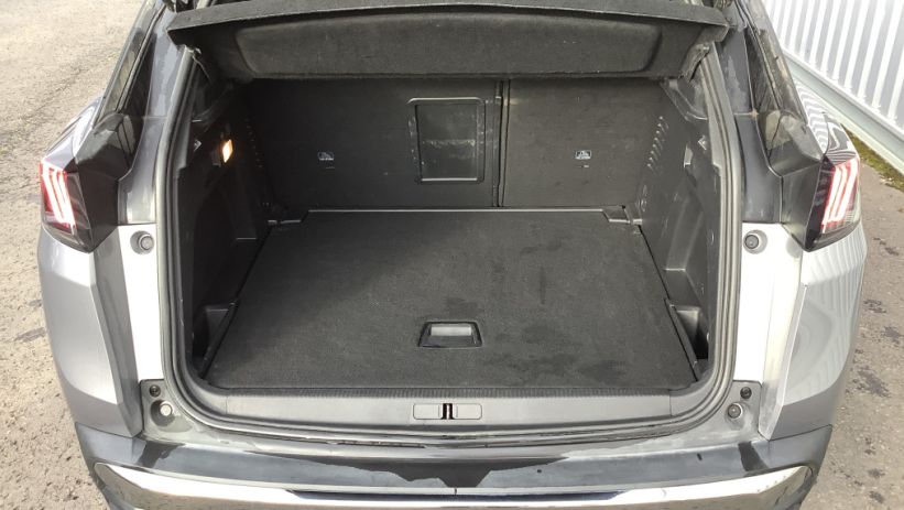 Aperçu du véhicule : 3008 Hybrid 136 e-DCS6 GT