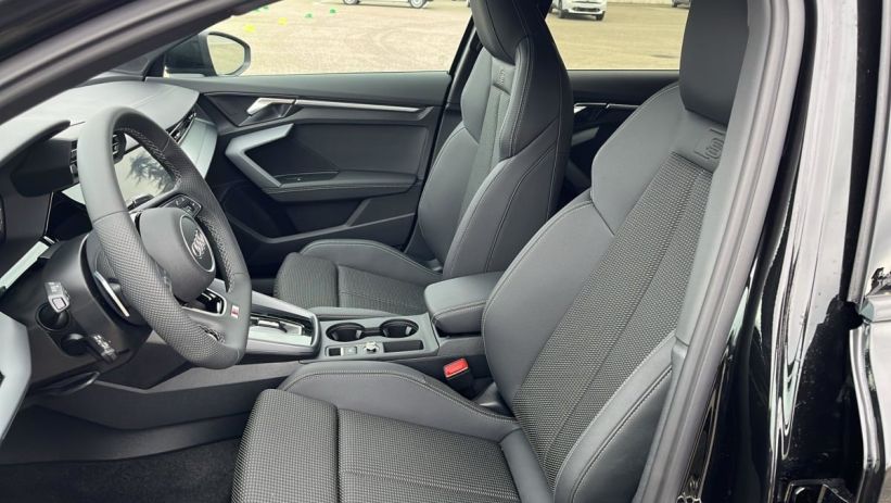 Aperçu du véhicule : 45 TFSI E HYBRIDE RECHARGEABLE 272 S TRONIC 6 S LINE