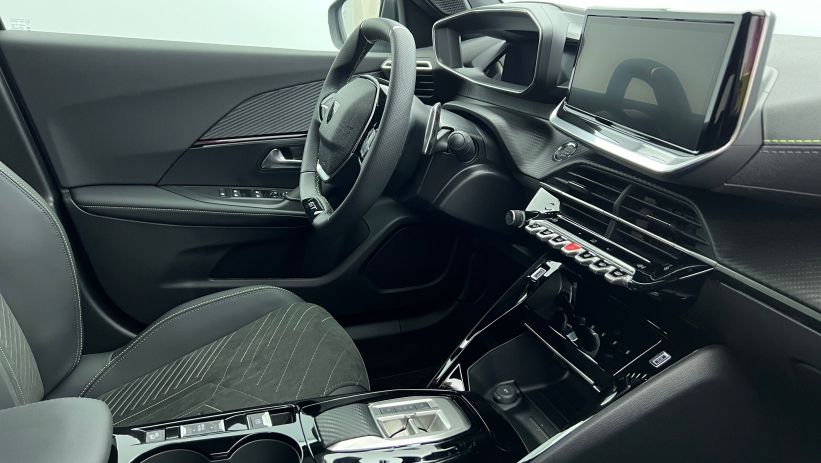 Aperçu du véhicule : Hybrid 145 e-DCS6 GT Gris Artense avec 4420€ d'équipements inclus