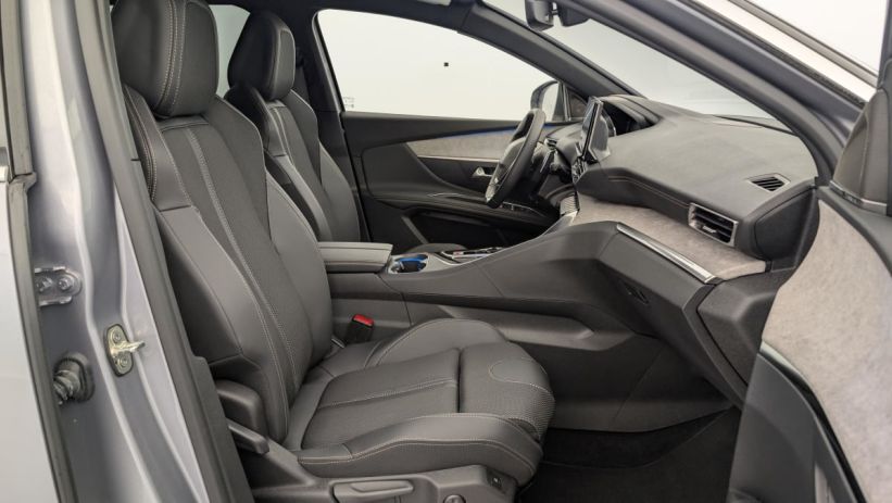 Aperçu du véhicule : Hybrid 136 e-DCS6 GT