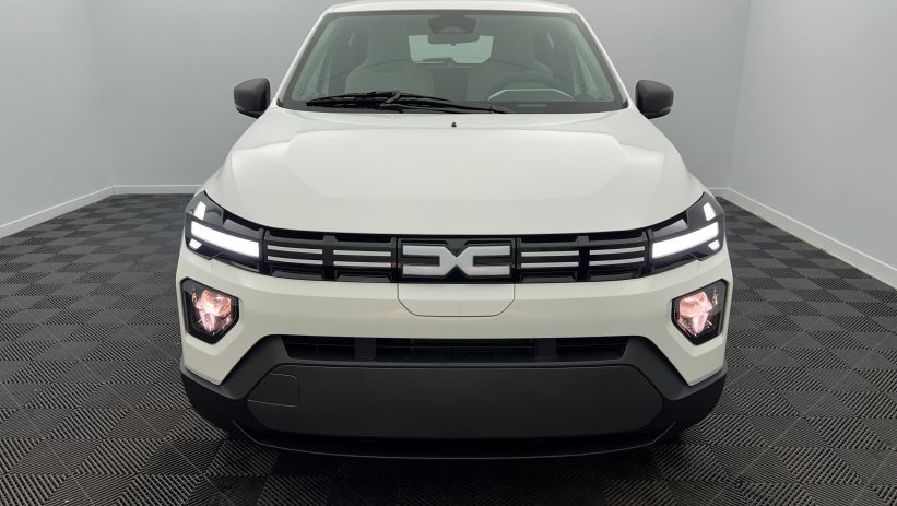 Aperçu du véhicule : 45 Expression Blanc Kaolin avec 260€ d'équipements inclus