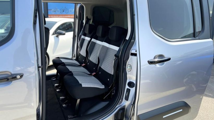 Aperçu du véhicule : MAX VP M 1.5 BLUEHDI 130CV EAT8 + ADML+ PACK HIVER + NEUF 0KM