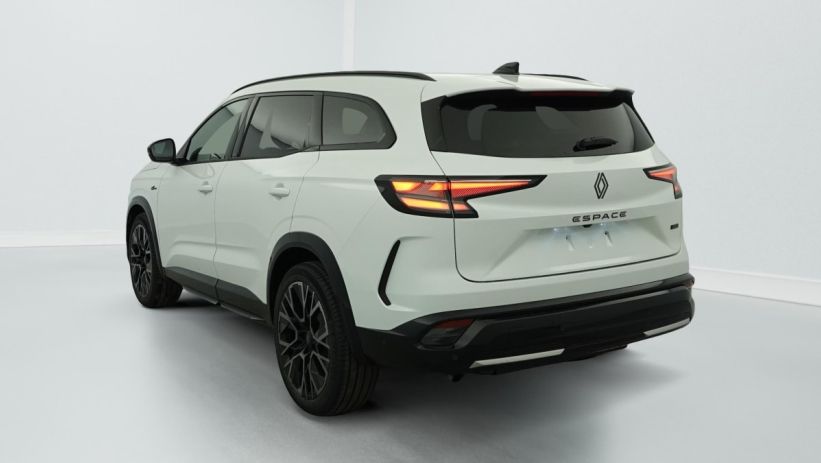 Aperçu du véhicule : FULL HYBRID E-TECH 200 CH 7PL ESPRIT ALPINE