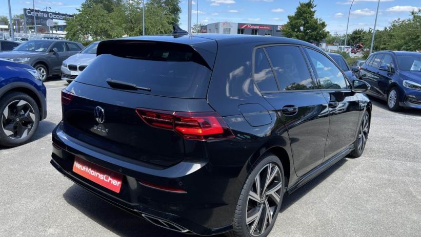 Aperçu du véhicule : R-LINE 2.0 TDI 150CV DSG 7  + LED MATRIX + JA 18 + NEUF 0KM