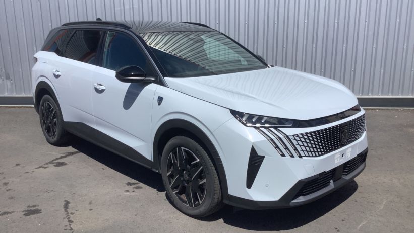 Aperçu du véhicule : 5008 Hybrid 145 ch e-DCS6 GT