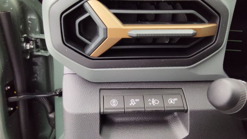 Aperçu du véhicule : 1.2 TCE MILD HYBRID 130CH EXTREME 4X4