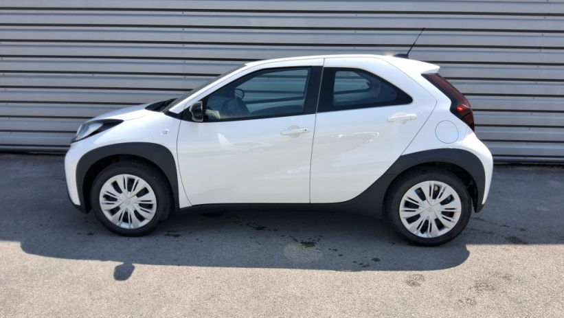 Aperçu du véhicule : AYGO X 1.0 VVT-i 72 Dynamic
