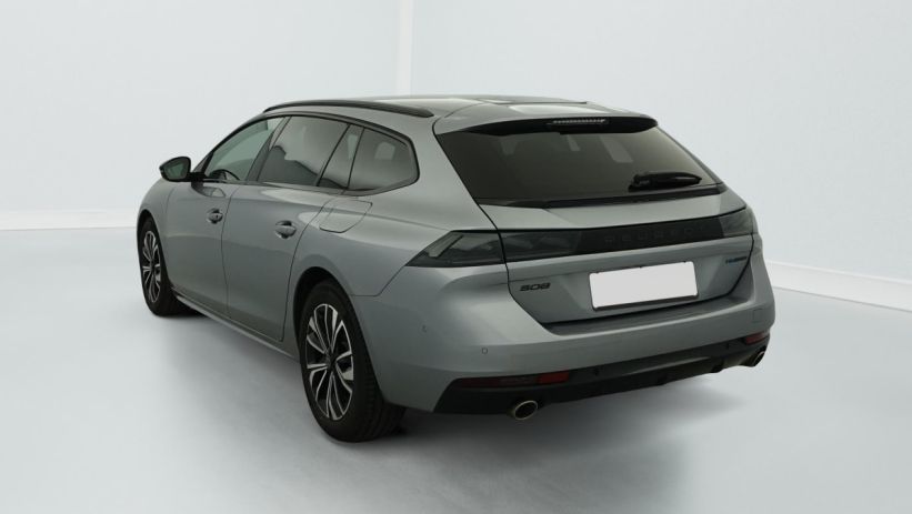 Aperçu du véhicule : Hybrid 225 e-EAT8 Allure