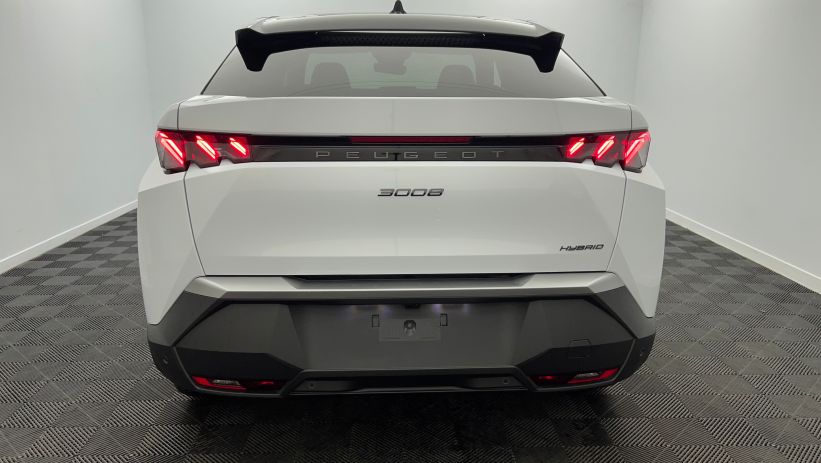 Aperçu du véhicule : Hybrid 145 e-DCS6 GT Exclusive Blanc Okénite avec 3650€ d'équipements inclus