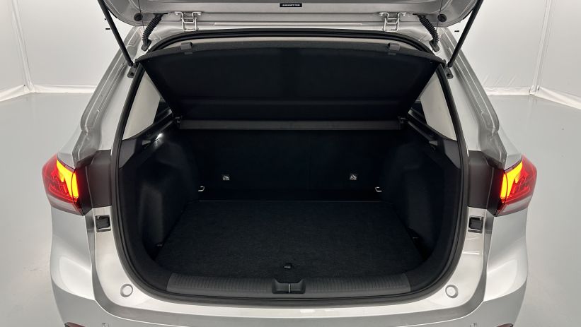 Aperçu du véhicule : 1.5 L Hybrid+ 197ch Standard
