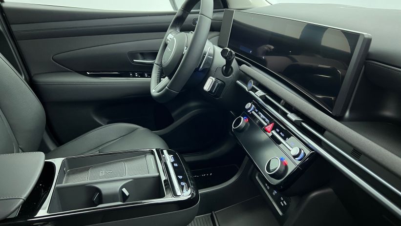 Aperçu du véhicule : 1.6 T-GDI 239 Hybrid BVA6 Executive Shimmering Silver avec 1680€ d'équipements inclus