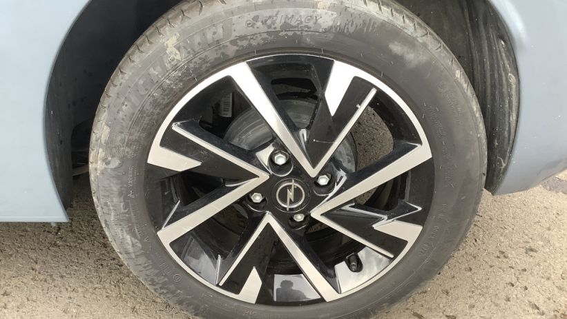 Aperçu du véhicule : CORSA 1.2 Turbo 100 ch BVM6 GS